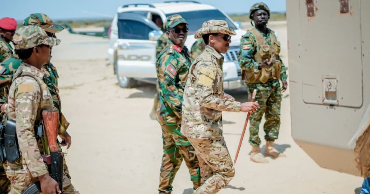 Taliyaha ciidamada xoogga dalka ayaa booqday deegaanka Gandershe.