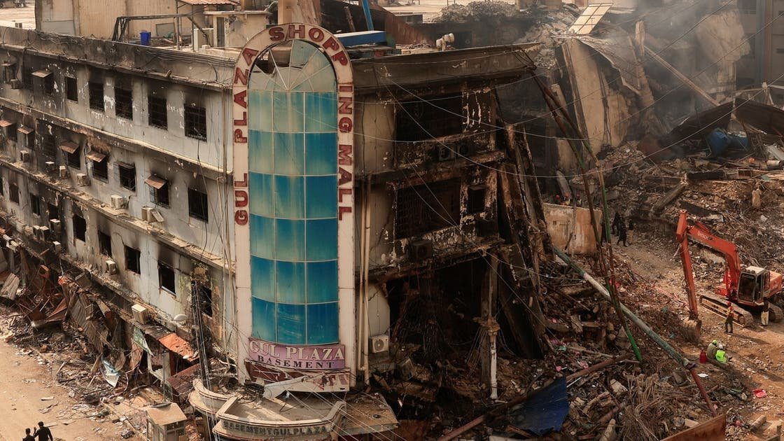 Dabka ka kacay suuqa weyn ee Karachi ayaa yimid ka dib markii la iska indho tiray digniinaha, dib u dhac ku yimid jawaab celinta