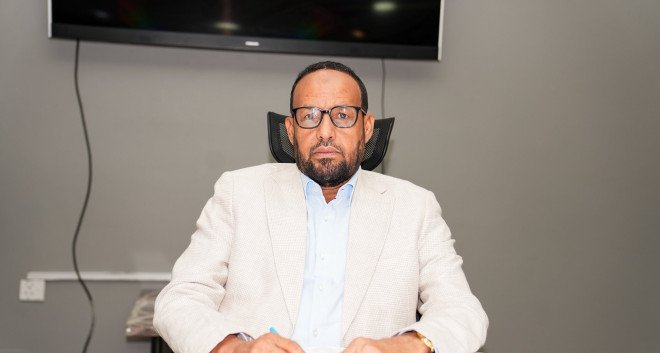 Xildhibaan Qiray Walaaca Mucaaradka Ee Dib-u-Eegista Dastuurka”