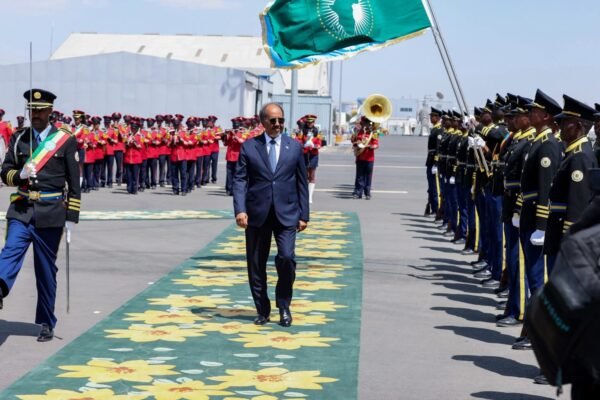 Socdaalka Xasan Sheekh ee Itoobiya oo Indhaha Lagu Wada Hayo