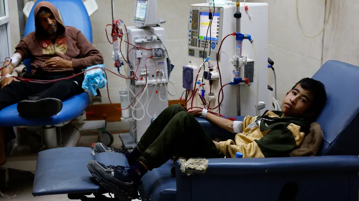 Falastiiniyiinta dhaawacan ayaa isu diyaarinaya inay ka baxaan Gaza iyadoo Israa’iil ay furayso Rafah