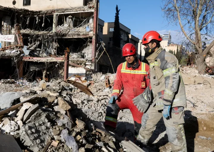 Mas’uuliyiinta Iiraan oo ku jeesjeesaya Mareykanka, Israa’iil, iyo Midowga Yurub xilli ay socdaan duqeymo iyo dilal qorsheysan