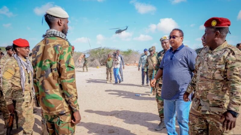 Duqa Muqdisho oo Ciidamada Qaranka kula Afuray Furimaha Dagaalka