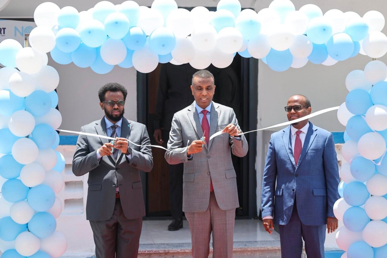 “RW Hamza Abdi Barre oo Xarigga Ka Jaray Xarunta Qaran ee Ka Jawaabista Xaaladaha Deg-degga ah ee Amniga Isgaarsiinta”