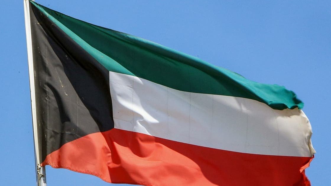 Toban askari oo Kuwaiti ah ayaa ku dhaawacmay weerar gantaal oo Iiraan ay ku qaadday xerada ciidanka, sida ay sheegtay Kuwait