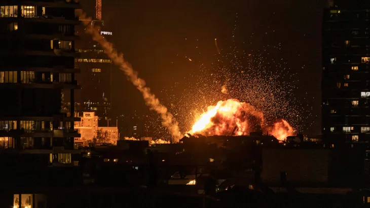 Maxay Iiraan ugu dhaqaaqaysaa marxaladda gantaalada culus ee madaxyada dagaalka leh?