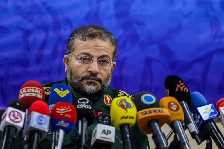 Waa kuma Gholamreza Soleimani, taliyihii ciidamada Basij ee Iiraan?