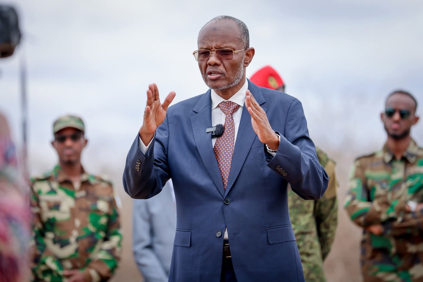 Madaxweyne Laftagareen oo si rasmi ah u soo xiray tababarka cutubyo ka tirsan Ciidanka Daraawiishta Koonfur Galbeed