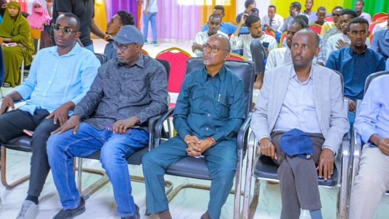 Dhallinyarada Koonfur Galbeed oo Muujiyay Garab Istaag Dowlad Goboleedka Koonfur Galbeed