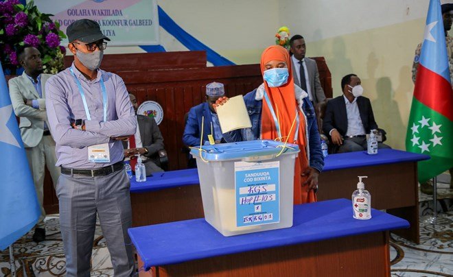 Doorasho Xiiso Leh Loollan U Dhaxeeya Shamsa Maxamed Yarow iyo Jamaala Axmed Xuseen