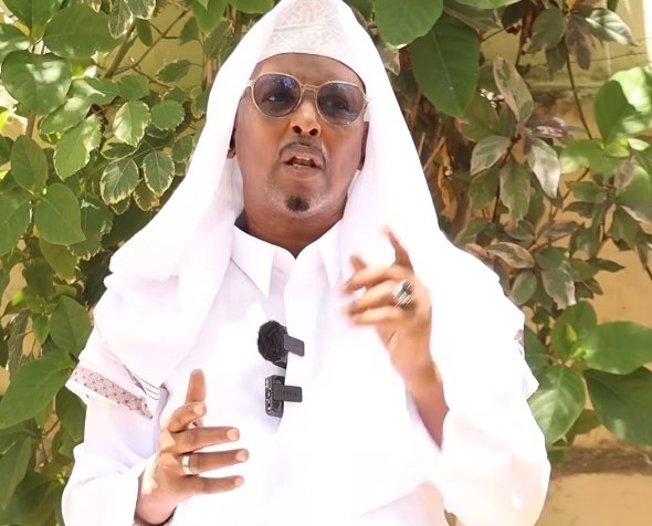 Xil Jeesow: Xasan Sheekh ayaa dalka ku celiyay xilligii USC iyo RRA la isku haystay”