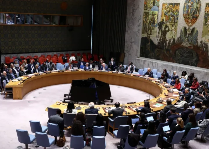 Dagaalka Iiraan oo Toos u socda: Trump oo dib u dhigay 10 maalmood weerarrada waaxda tamarta Iiraan