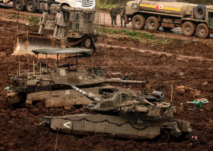 Israa’iil ayaa ciidamo dheeraad ah u dirtay koonfurta Lubnaan iyadoo duullaanka dhulka uu sii fidayo.