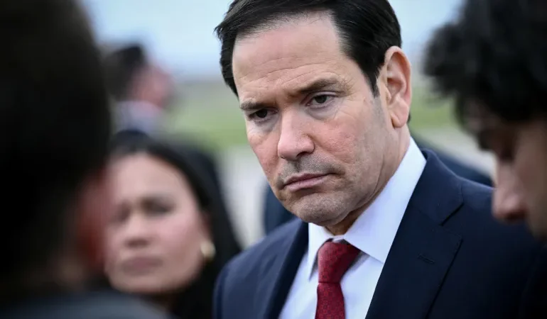 Diblomaasi Mareykan ah Marco Rubio ayaa cambaareeyay rabshadaha dadka deegaanka iyo lacago lagu soo daadiyay marin biyoodka Hormuz