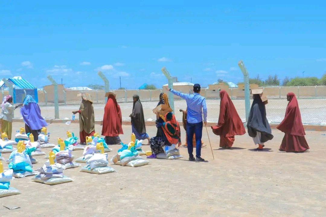 Maamulka Gobolka Bakool iyo Degmada Xuddur oo si wadajir ah u gaarsiiyay bulshada raashiin gargaar oo ka yimid SODMA”