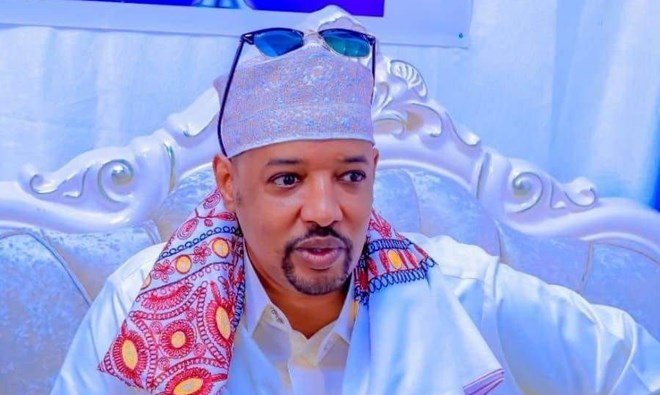 Garaad Jaamac oo Hadal Gilgilay Tuuray, Ugaasyo Jawaab Lama Filaan ah Bixiyay