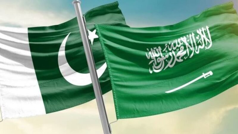 Ciidamada Milatariga Pakistan oo ay ku jiraan diyaaradaha dagaalka ayaa gaaray Sacuudi Carabiya