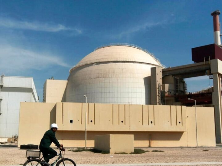 Ruushka oo weydiisanaya Mareykanka iyo Israa’iil inay joojiyaan xabbadda xilli ay shaqaalahooda ka daadgureynayaan warshadda nukliyeerka ee Iiraan.