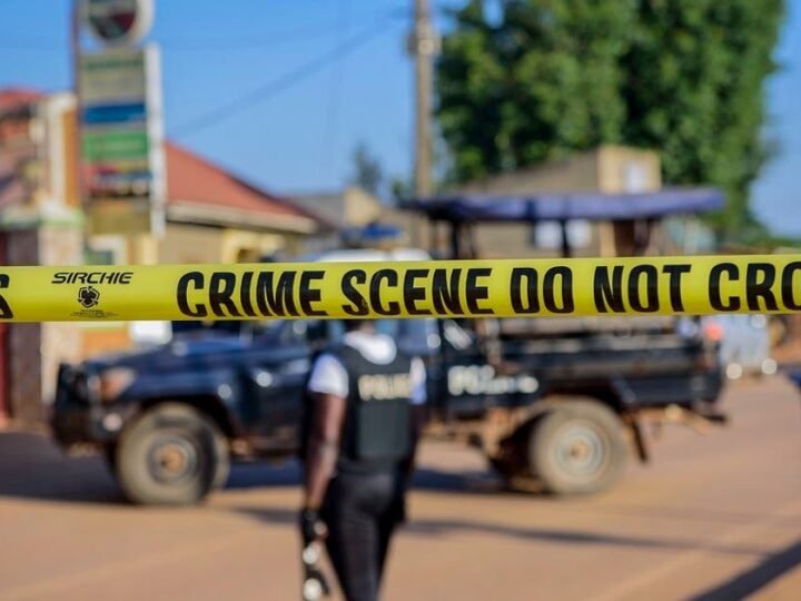 Booliska Uganda ayaa sheegay in afar carruur ah lagu dilay mindi carruur ah oo ku sugnaa xanaanada carruurta