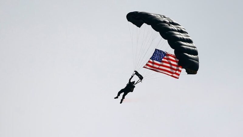 Ciidamada Kumaandooska oo si qoto dheer u baaraya Iiraan si ay u soo badbaadiyaan duuliye la soo riday: Warbaahinta Mareykanka