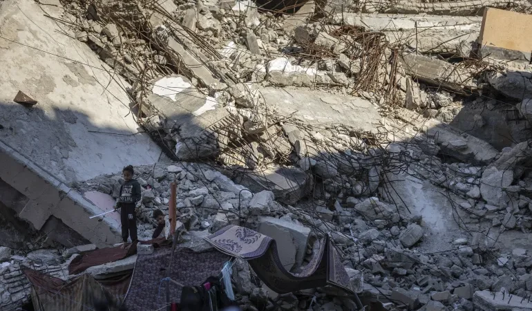 Khubarada Qaramada Midoobay ayaa dhaleeceeyay weerarrada lagu qaaday hoyga Gaza iyo barakaca qasabka ah ee Daanta Galbeed