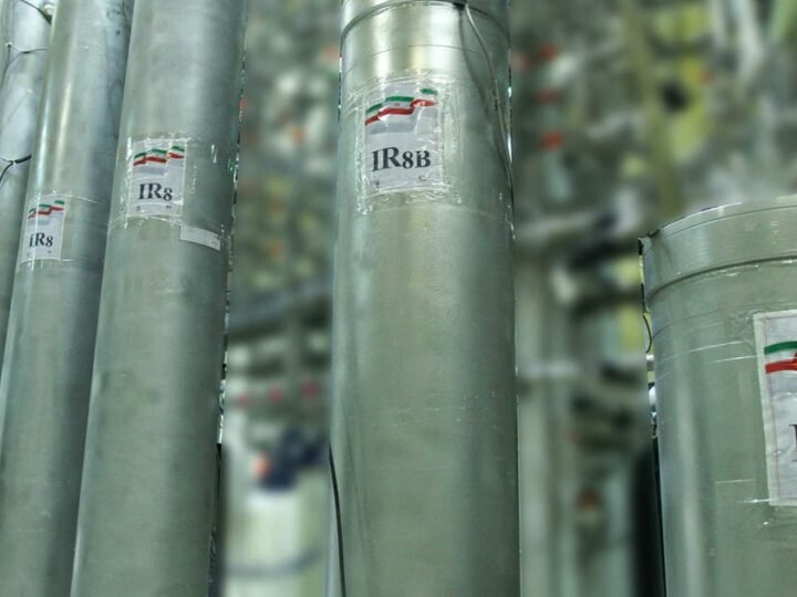 Qorshaha 10-ka qodob ka kooban ee Iiraan ayaa lagu sheegay in Mareykanku uu aqbalo kobcinta uranium-ka, isla markaana uu qaado dhammaan cunaqabataynta.